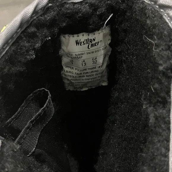 Like New Western Chief Black & Grey Snow Boots, faux fur lined, waterproof - Picture 7 of 12